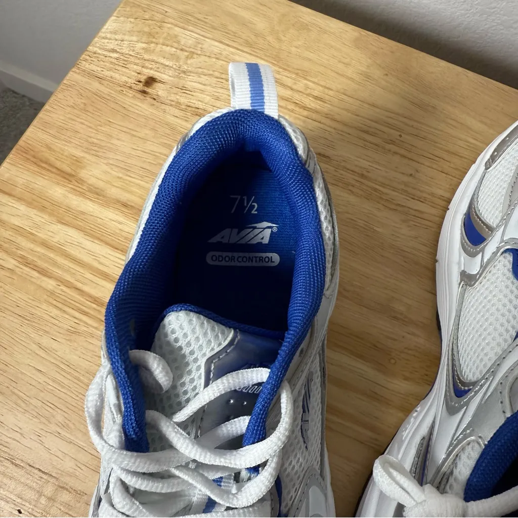 NWOT Avia Women’s 5000 Performance Sneakers White/Grey/Blue Size 7.5 - Image 10