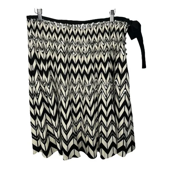 BCBGMAXAZRIA Sequin Skirt Black White Chevron Print Tie Waist Women Size Medium‎ - Image 2