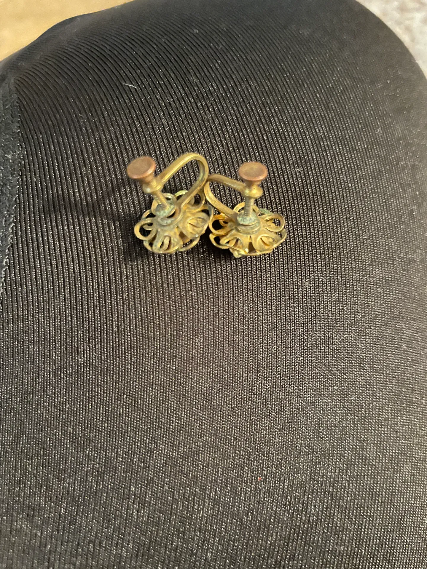 Vintage Lot of 3 Fashion Costume Earrings - Image 7