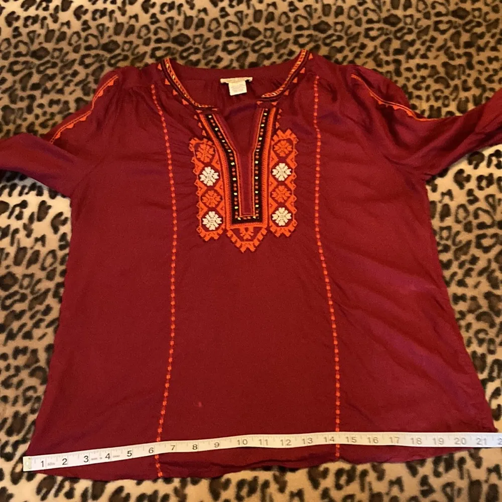 LUCKY BRAND Shirt V-Neck Embroidered top Sz M Bohemian Top Lucky Brand Boho Chic - Image 8