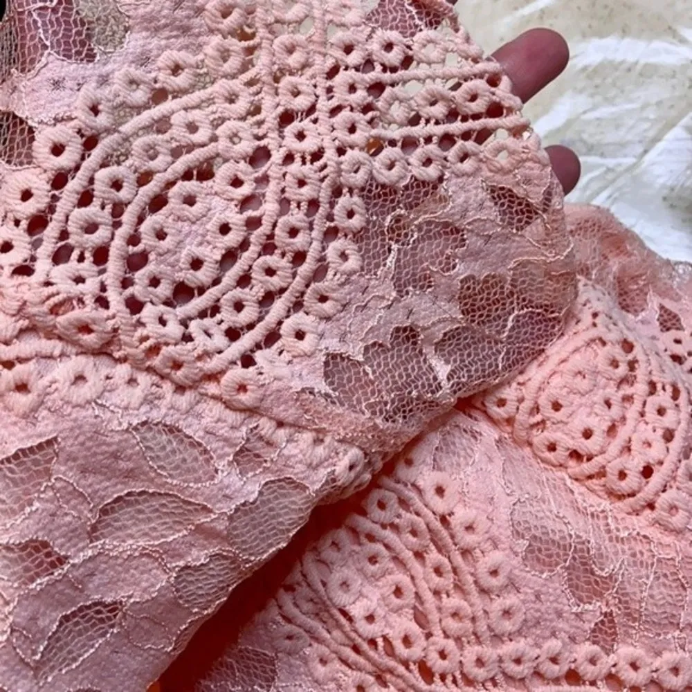 Pink Lace Above Knee Dress Size 4 - Image 6