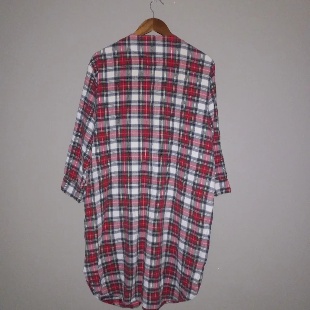 Lands End M Cotton Light Flannel Plaid Pocketed Sleep Shirt - Image 2