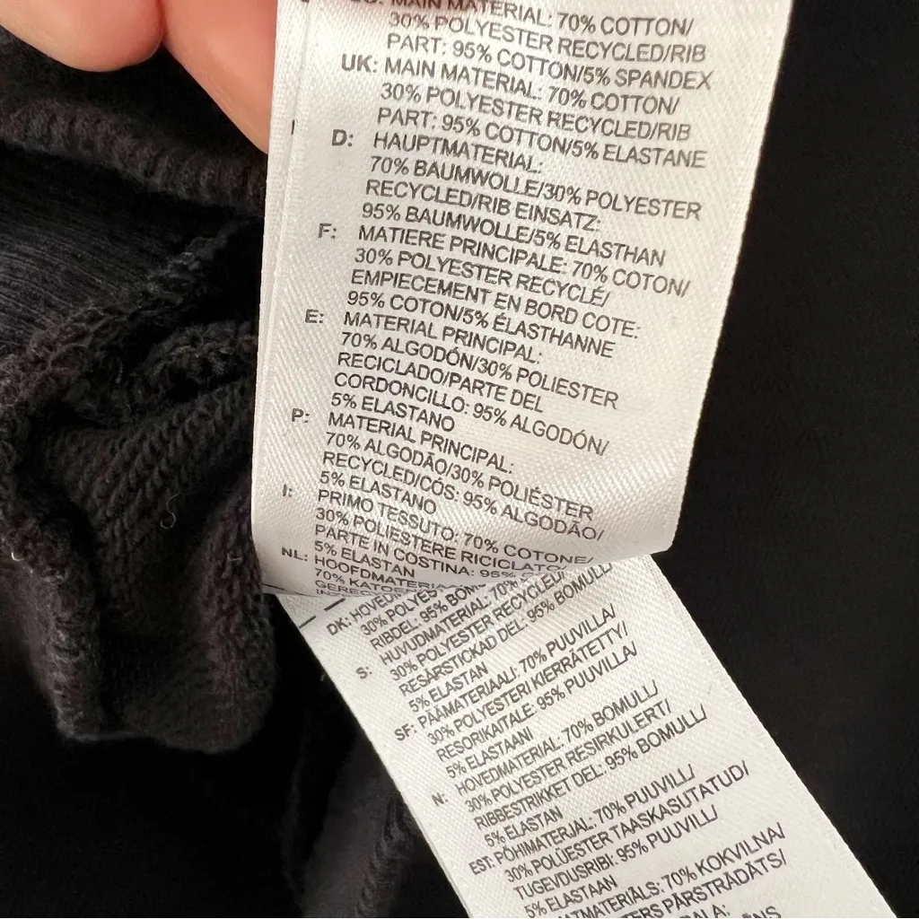 Adidas Black Logo Crop Hoodie - Image 4