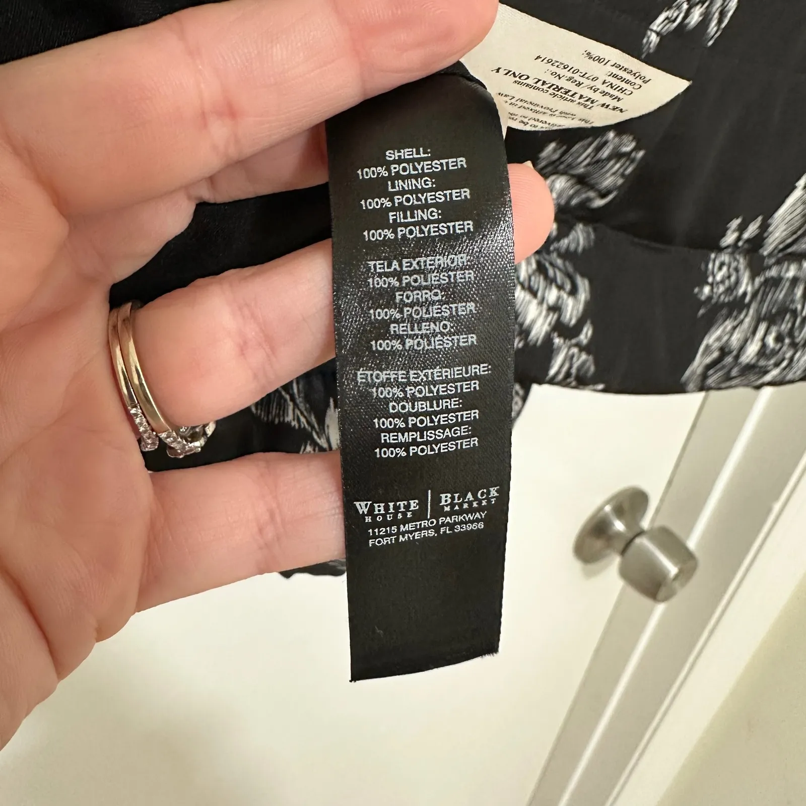 WHITE HOUSE BLACK MARKET | Women's Floral Quilted Full Zip Puffer Jacket, M - Image 9