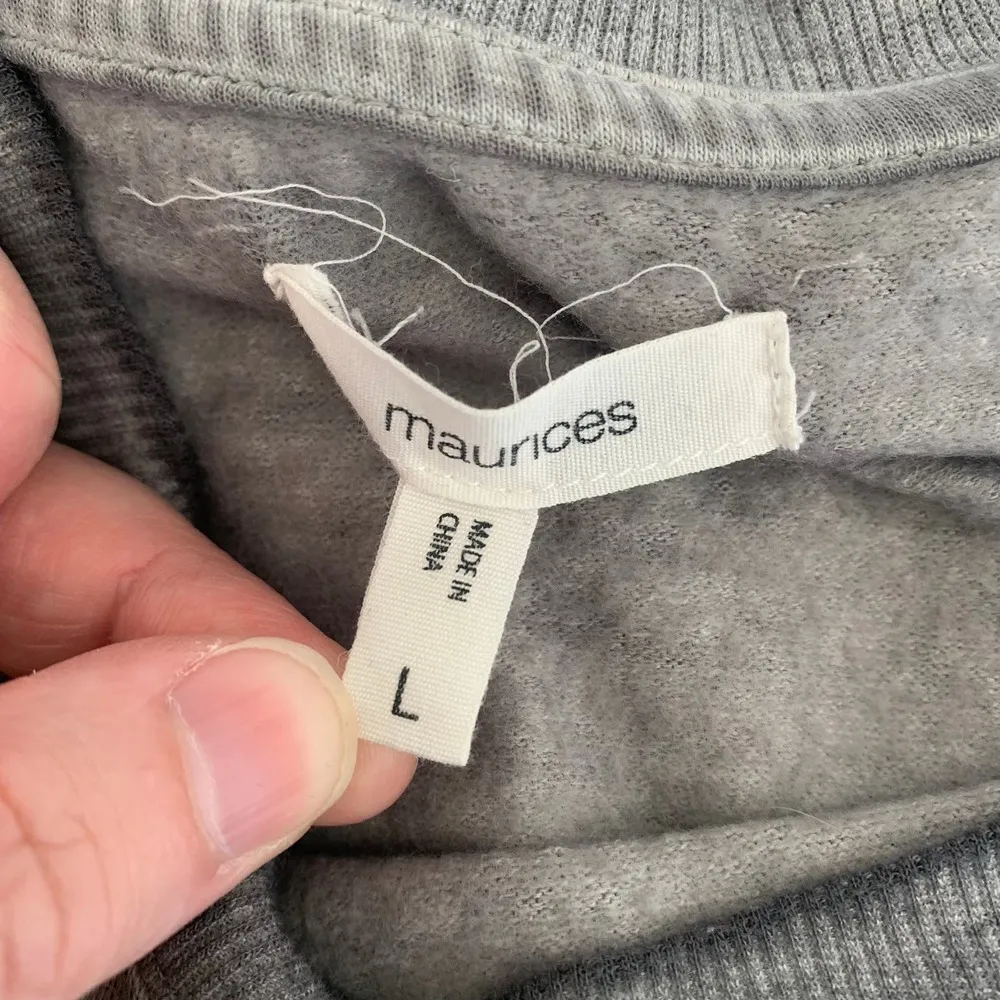5/$25 Maurices New Mexico Sweatshirt in Gray - Image 4