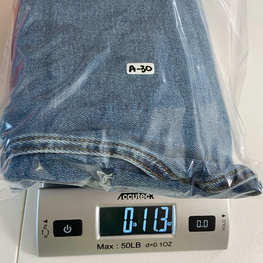 NEW Maurices women’s medium‎ wash blue denim ripped stretch distressed hem skirt - Image 6