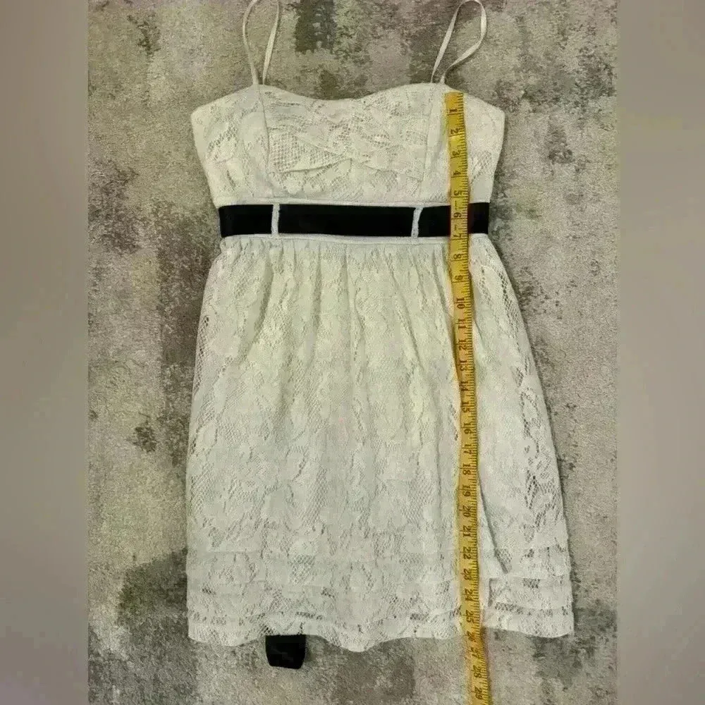 Junior  Off White City Triangle Dress - Image 7