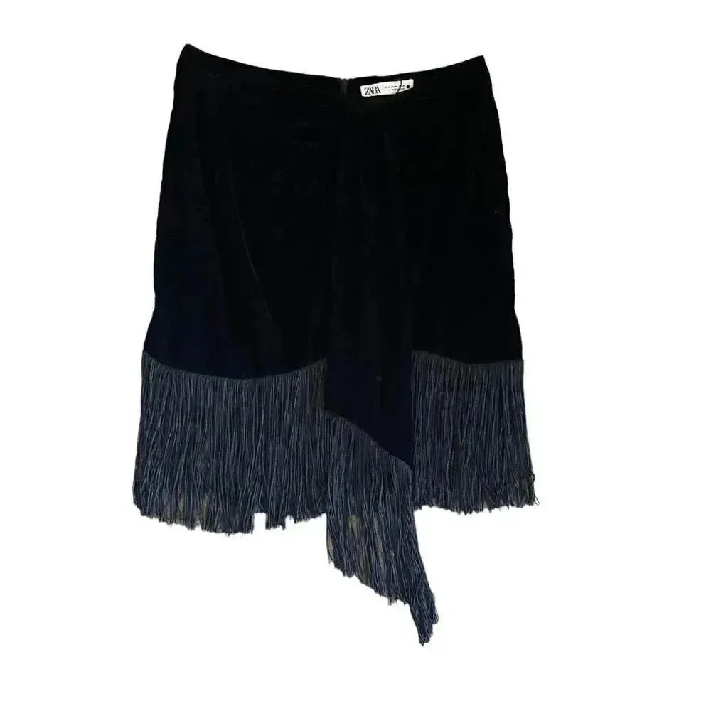 NWT Zara Women Black Fringed Velvet High Waist Ruched Front Detail Mini S #1140 - Image 4