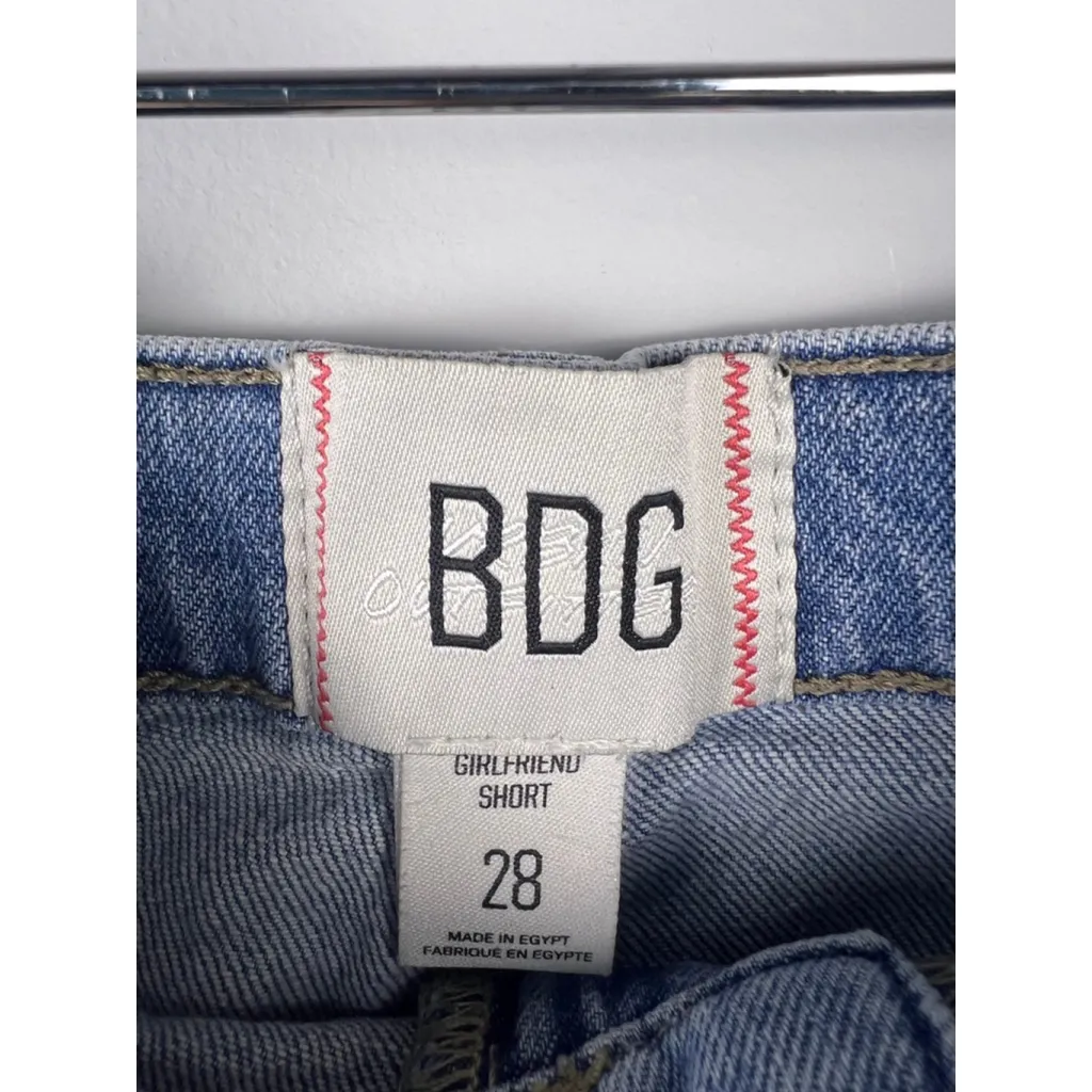 BDG Urban Outfitters Girlfriend Denim Shorts Light Wash Frayed Hem Size 28 - Image 2