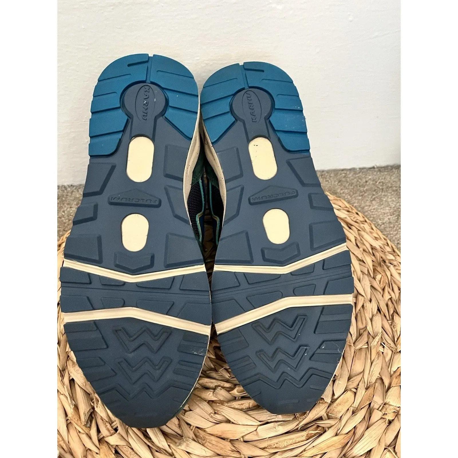 New Karhu Aria 95 Sneaker Dark Forest Green Blue Unisex Sneaker F803105 sz 8.5 - Image 8