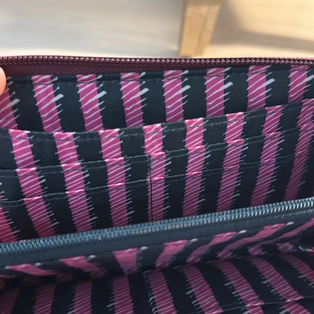 Vera Bradley Burgundy Nylon 3 Pocket Wallet - Image 4