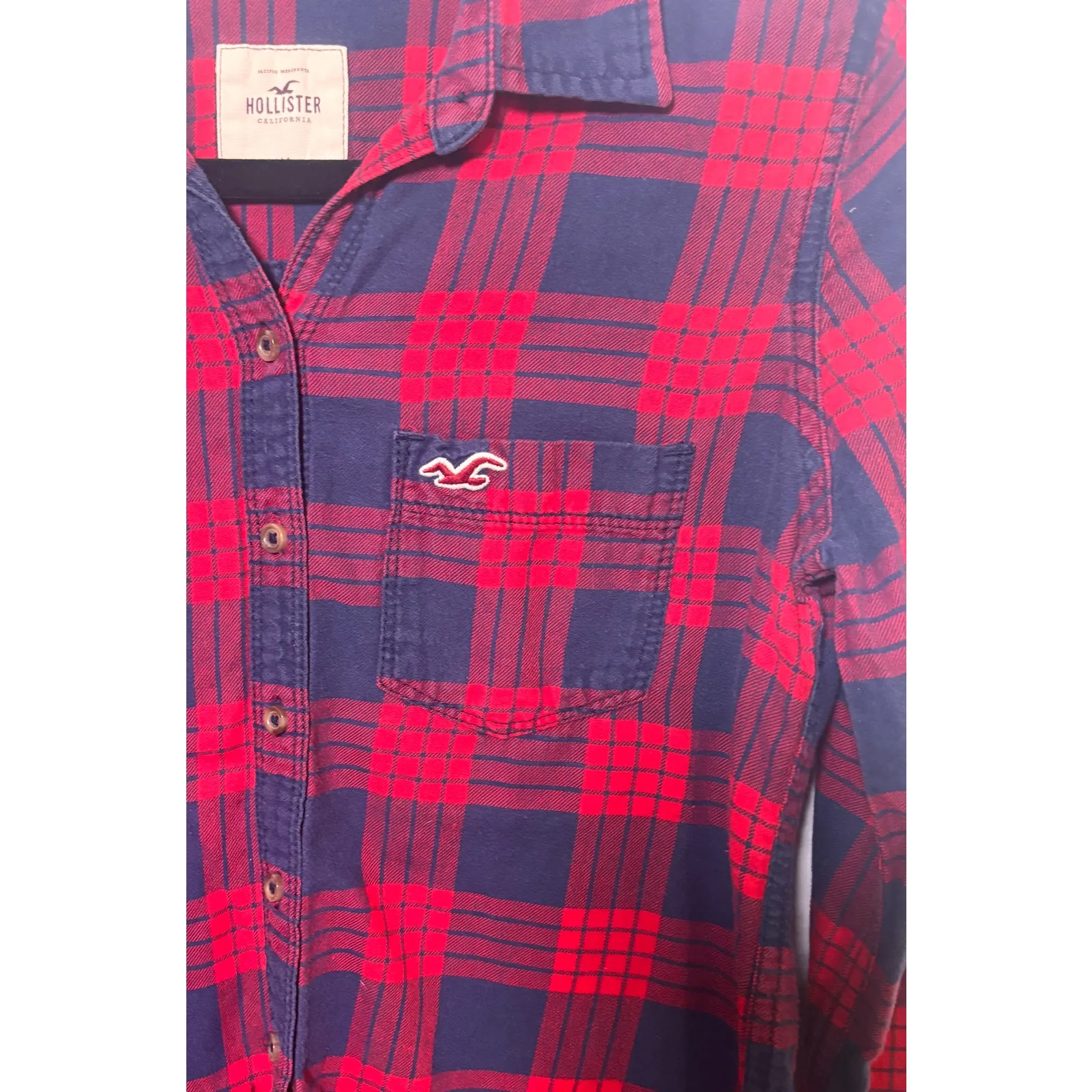 Hollister Womens Size Medium Red Blue Plaid Flannel Button Front Shirt Outdoors - Image 4