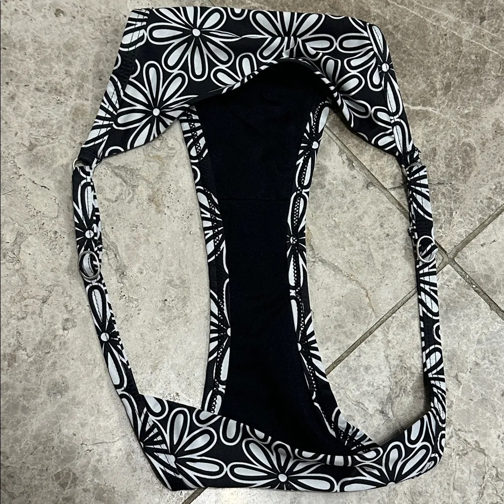 Kenny Flowers Watercolors Pedregal Black Brazilian Adjustable String Bikini M Size M - Image 14