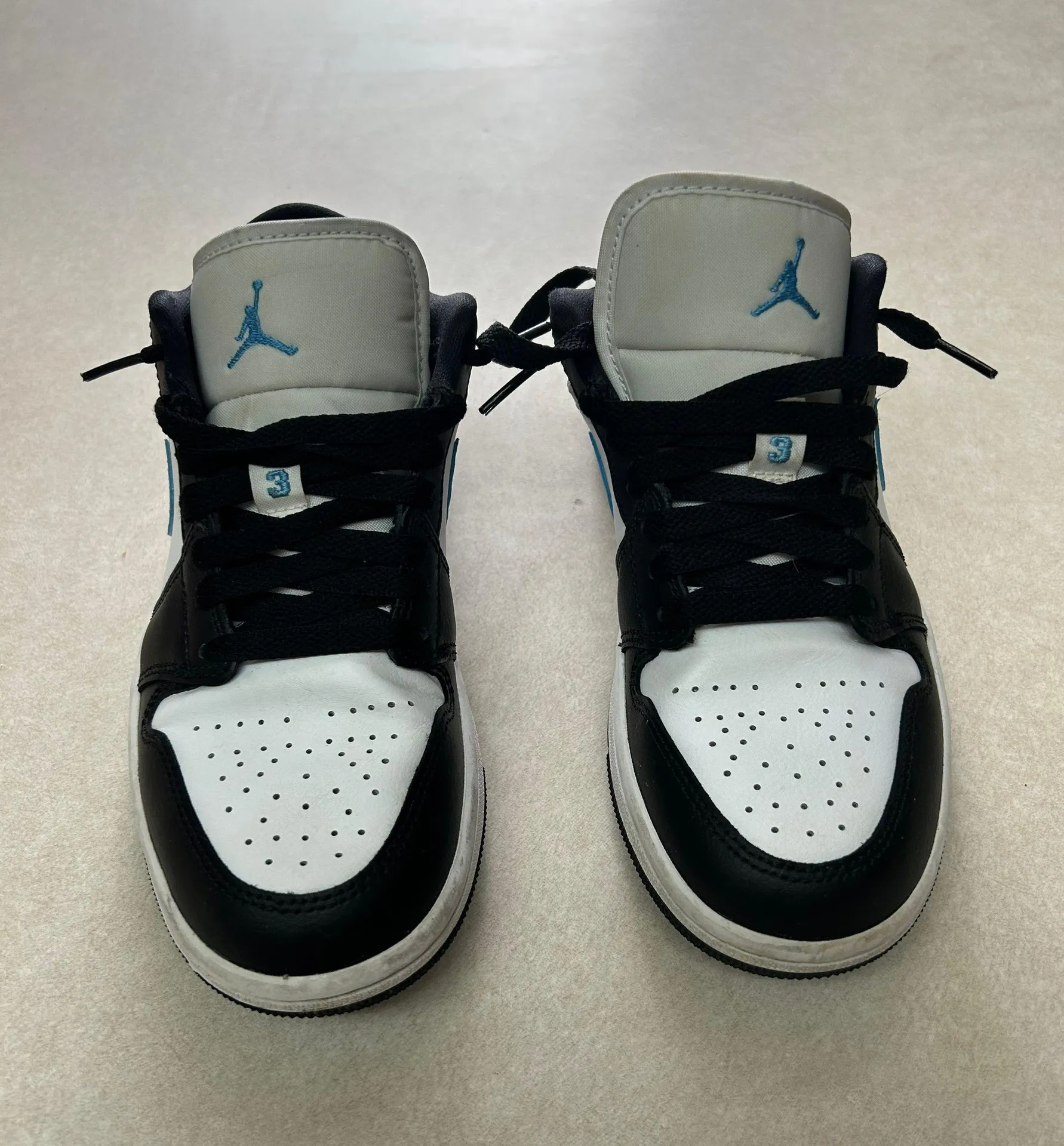 Nike Jordan 1 Low - Image 2