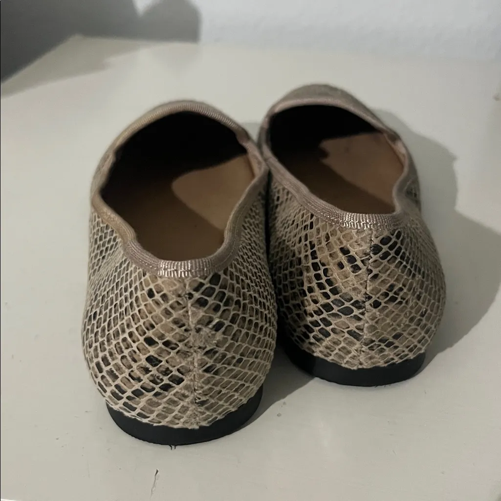 H&M Women’s Snakeskin Look Flats Loafers Size 37 or 6.5 - Image 5