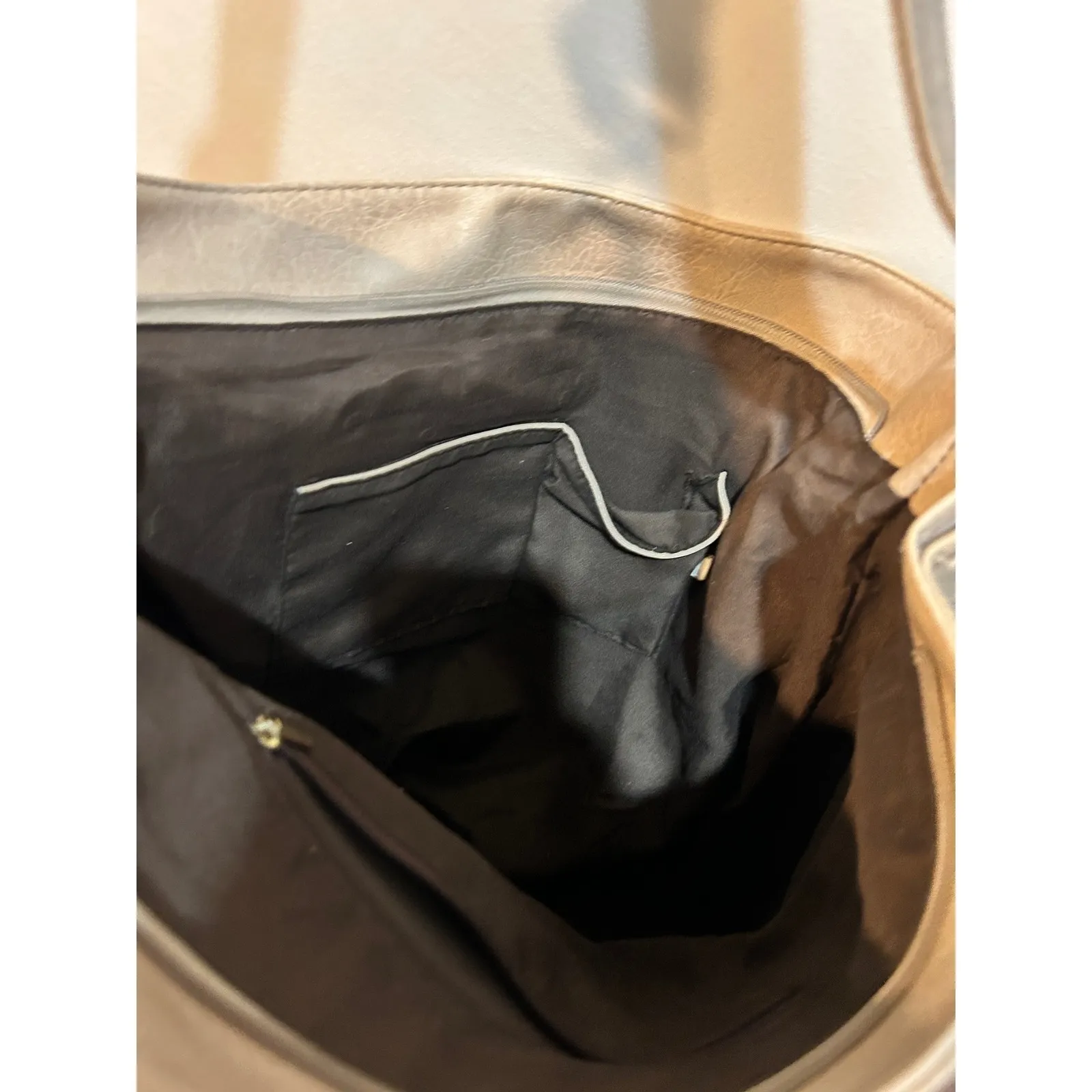 Hobo Crossbody Bag Faux Leather Purse Beige Shoulder Bag with‎ Zipper Accent Tan - Image 6