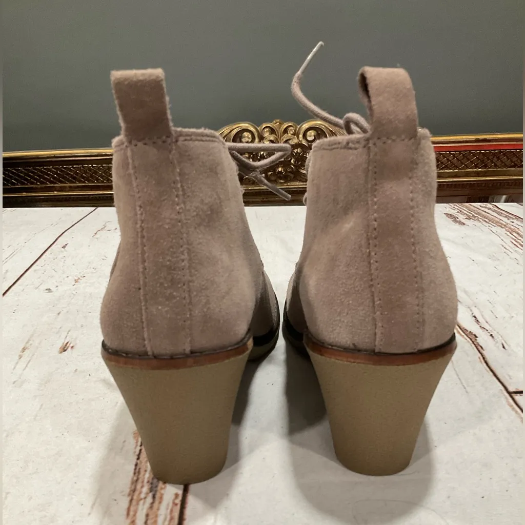 NWOT SONOMA LEATHER WEDGE ANKLE BOOTIES - Image 3