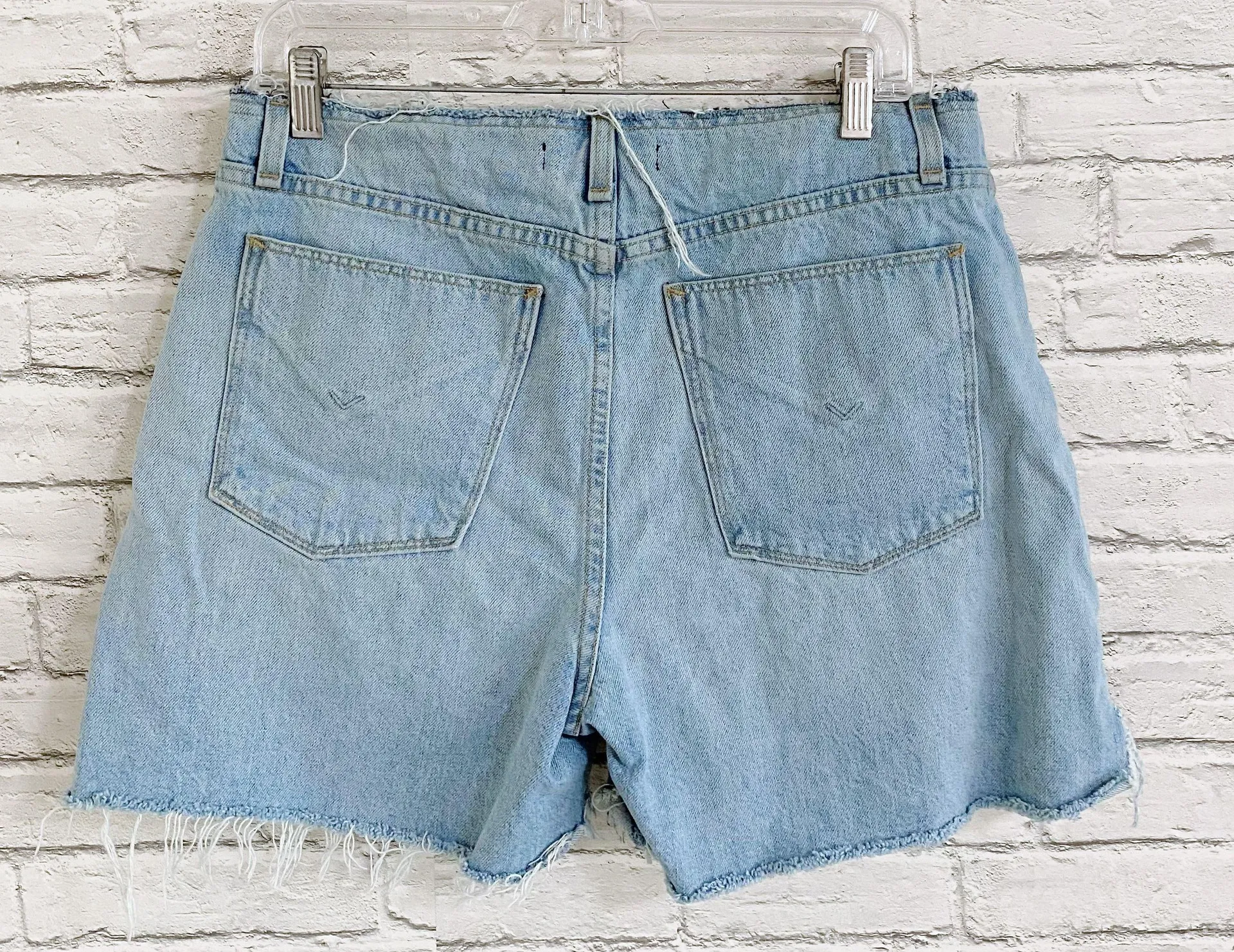 Hudson Jeans Revolve  Sloane Shorts - Image 3
