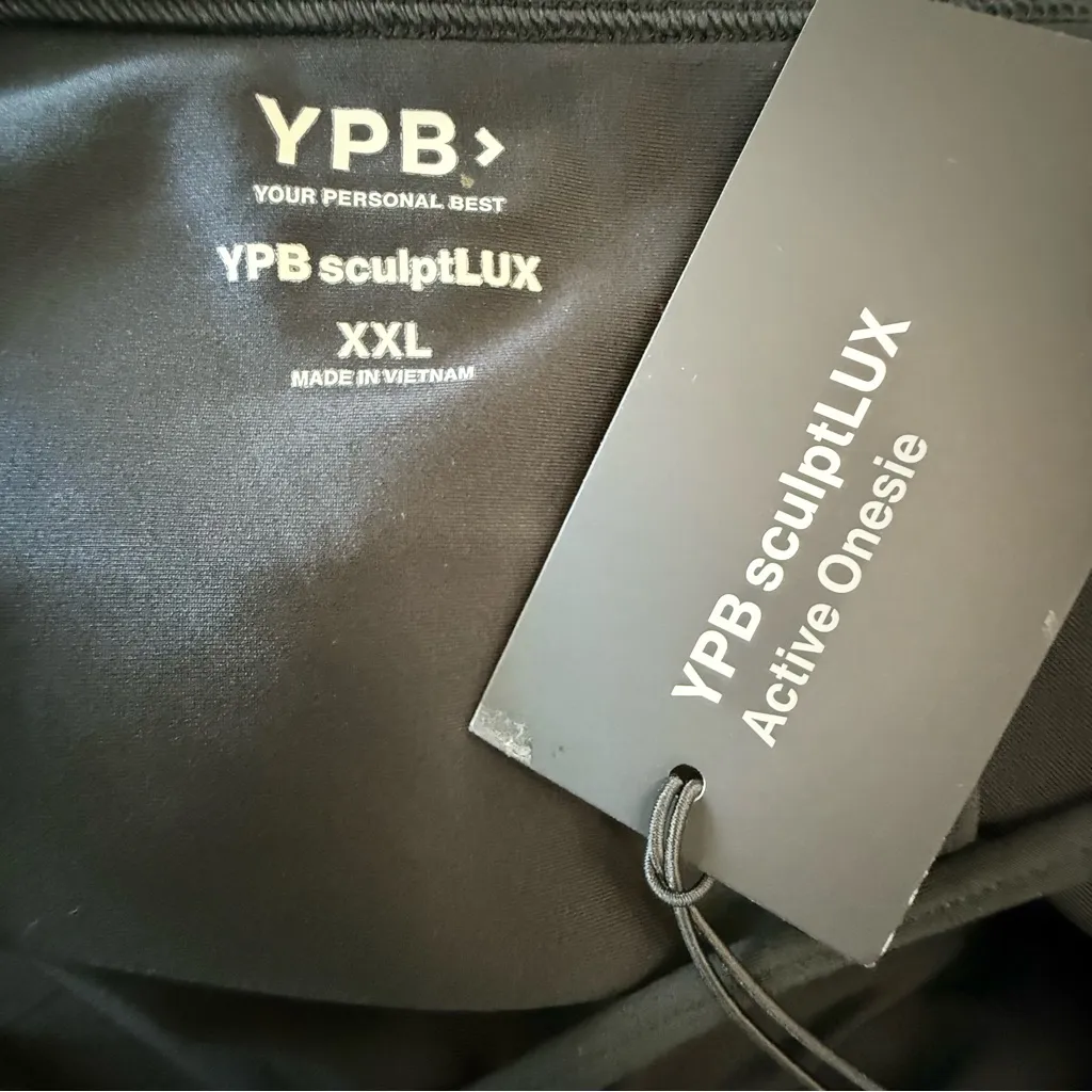 NWT‎ Abercrombie & Fitch YPB SculptLUX Active Onesie Size XXL Black - Image 7