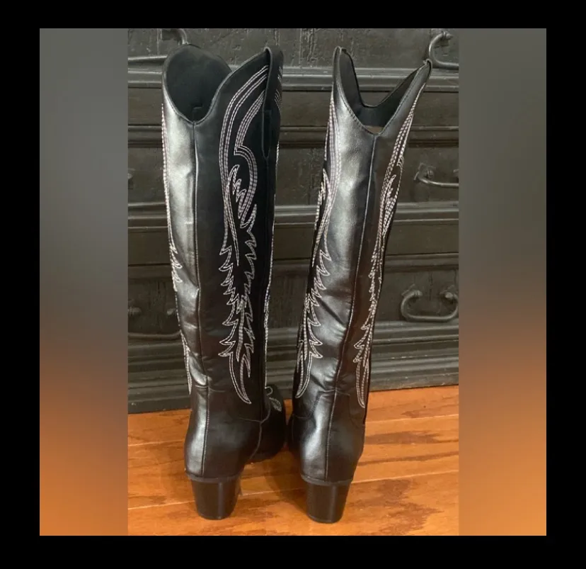 Black 2” heel boots to the knees - Image 3