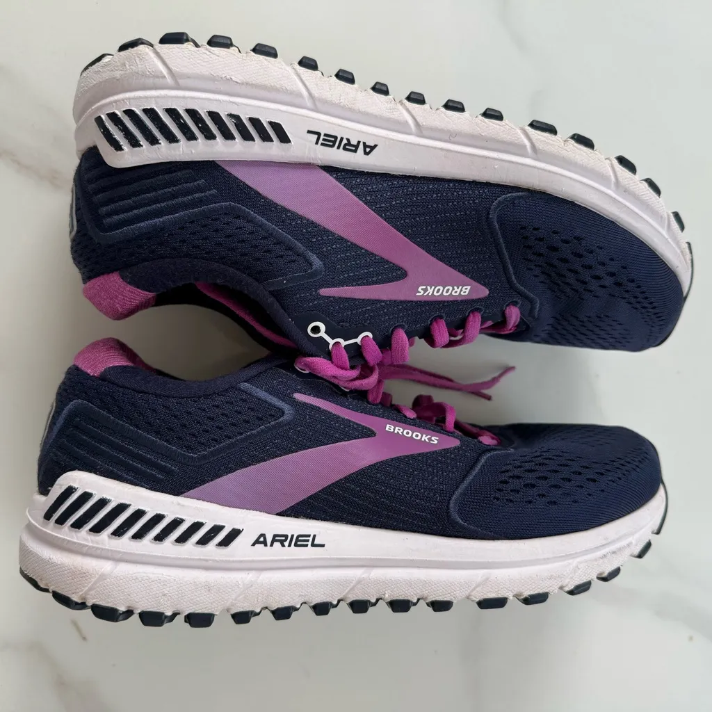 Brooks Women's Athletic Shoes - Dark Blue and Magenta - Image 10