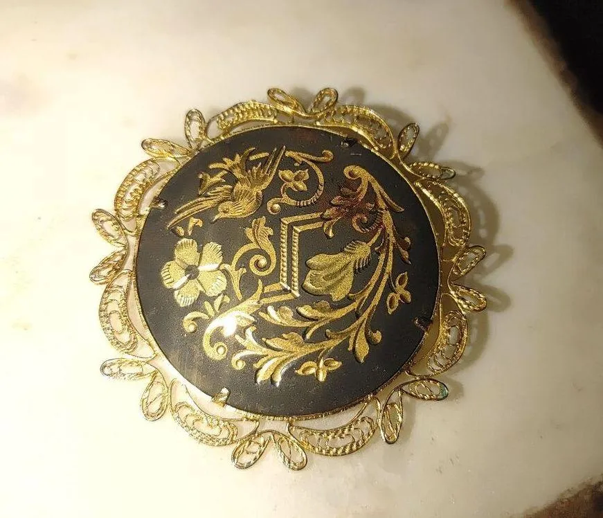 Vintage Damascene Gold Brooch Pin Enamel Floral Flower Filigree Edge Bird Black - Image 10