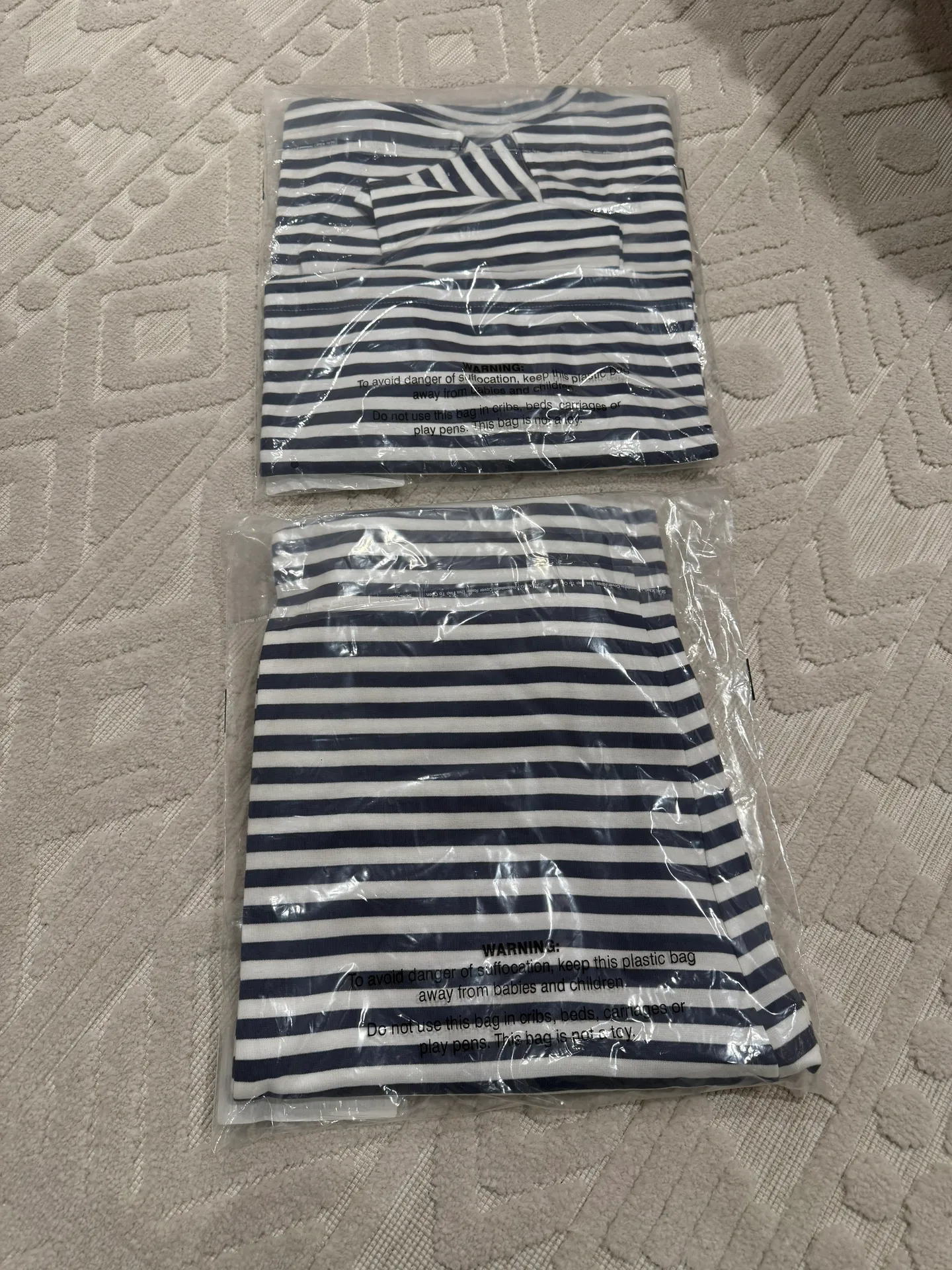 XS/S NWT  Striped Sweat Set - Image 3