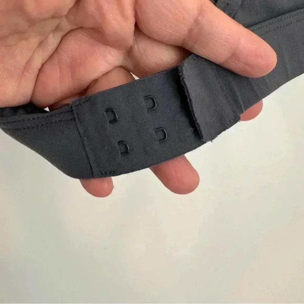 Lorna Jane mesh sports bra - Image 5