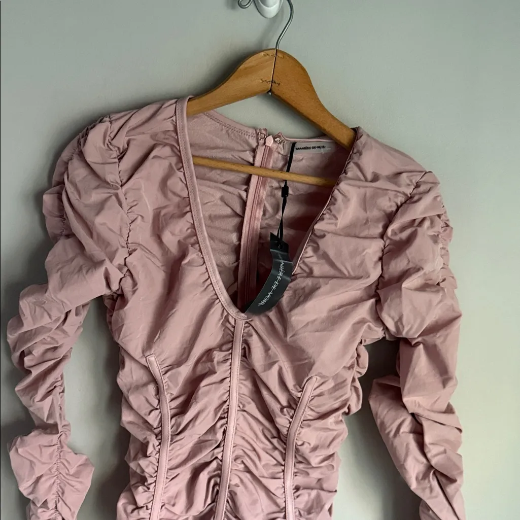 NEW Manière De Voir pink ruched long sleeve bodysuit 6 - Image 4