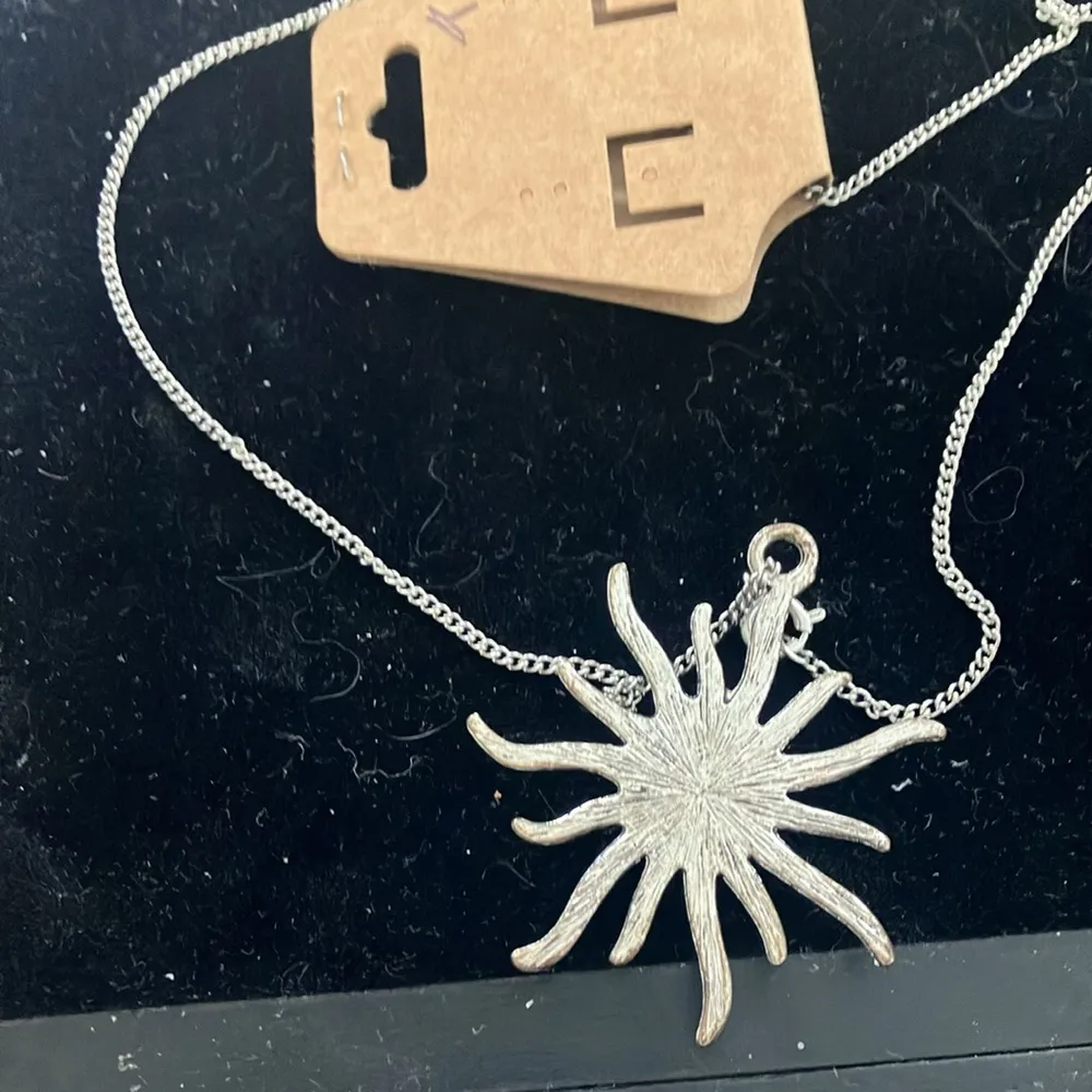 Silver tone Sun Pendant Necklace with Red Gem - Image 4