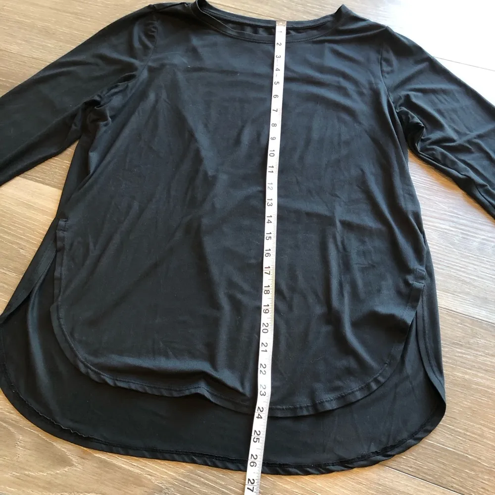 Layer 8 Black Athletic Long Sleeve Shirt With Thumb Holes Size Medium - Image 4