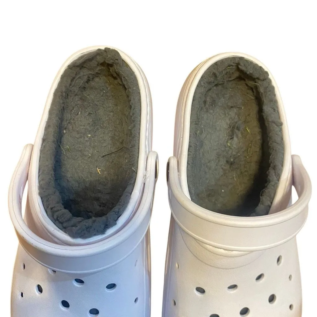 Time & Tru white clogs with faux fur inside size 10 - Image 3