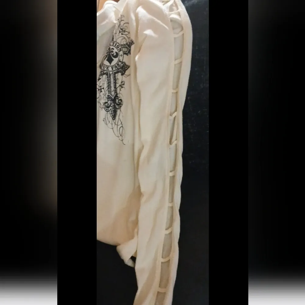 Affliction Cream and Black Cut Out Graphic Blouse - Image 4