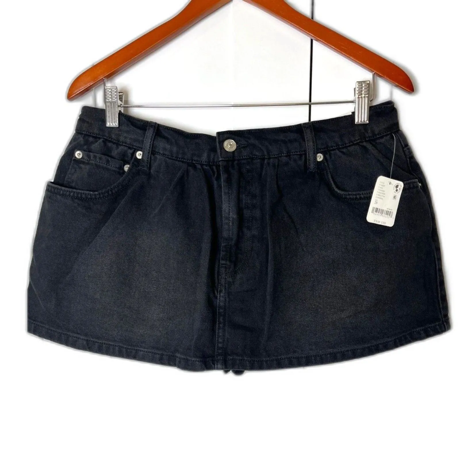 Free People We The Free Denim Micro Mini Skort in Black Wash Sz 29 New With Tags - Image 3