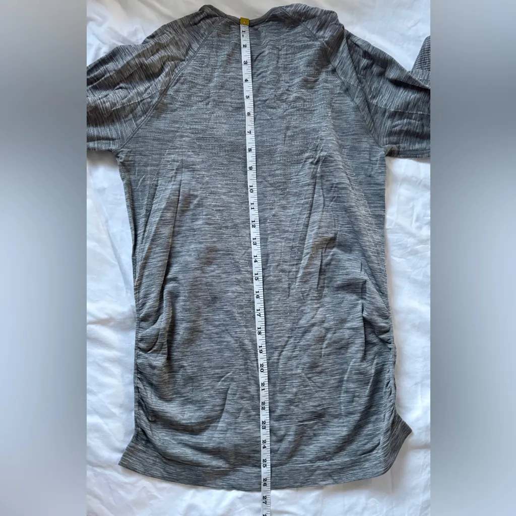 Athleta Speedlight Heather Gray Seamless Top Long Sleeve Gym Athletic Size Small - Image 9
