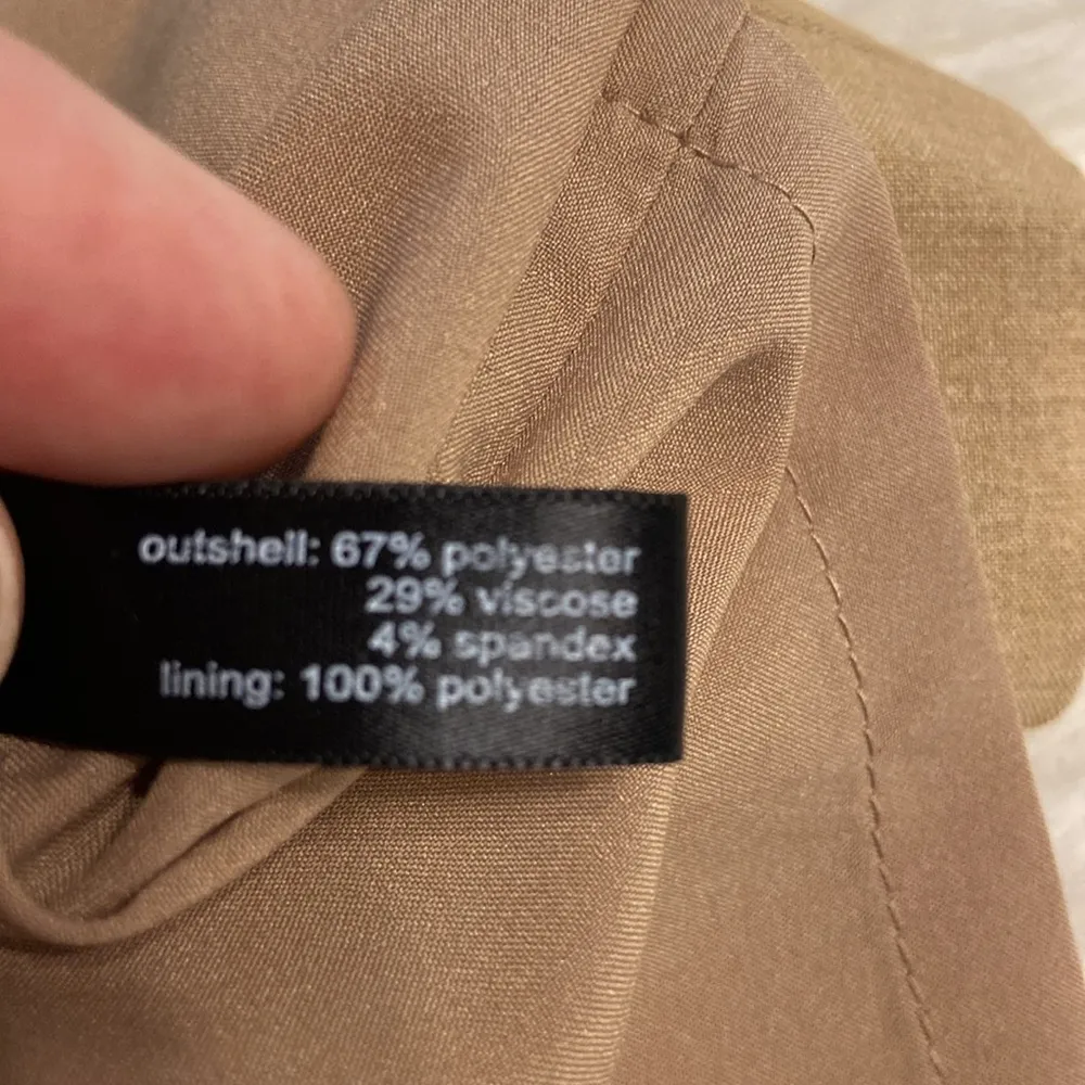 The Limited Women Skirt size 2 long 21” waist 28” excellent condition - Image 6