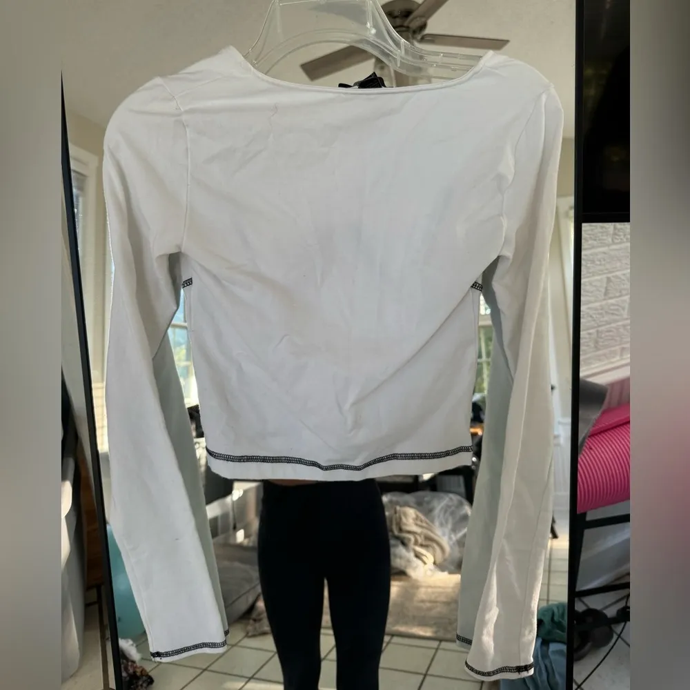 White forever 21 long sleeve - Image 3