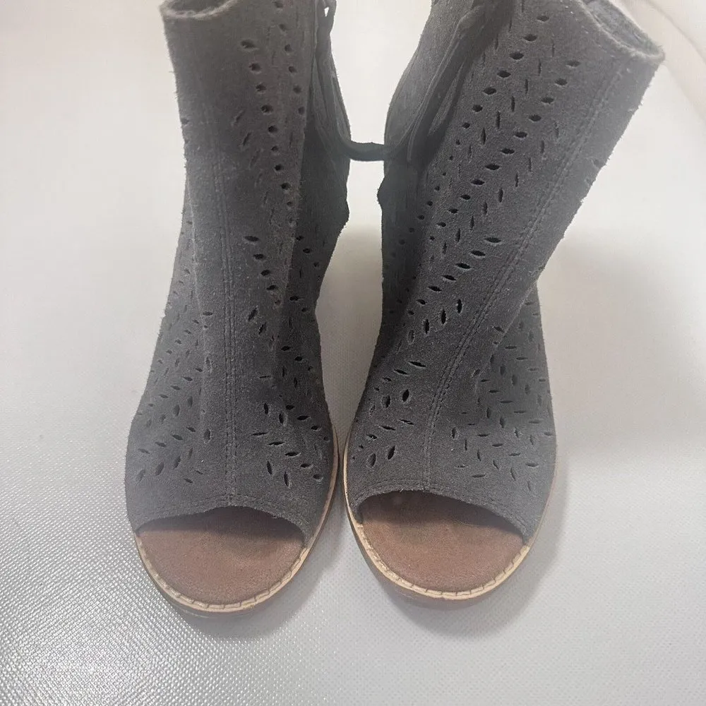 Toms Booties Womens 6 Majorca Suede Peep Toe Ankle Boots Boho Perforated… - Image 3