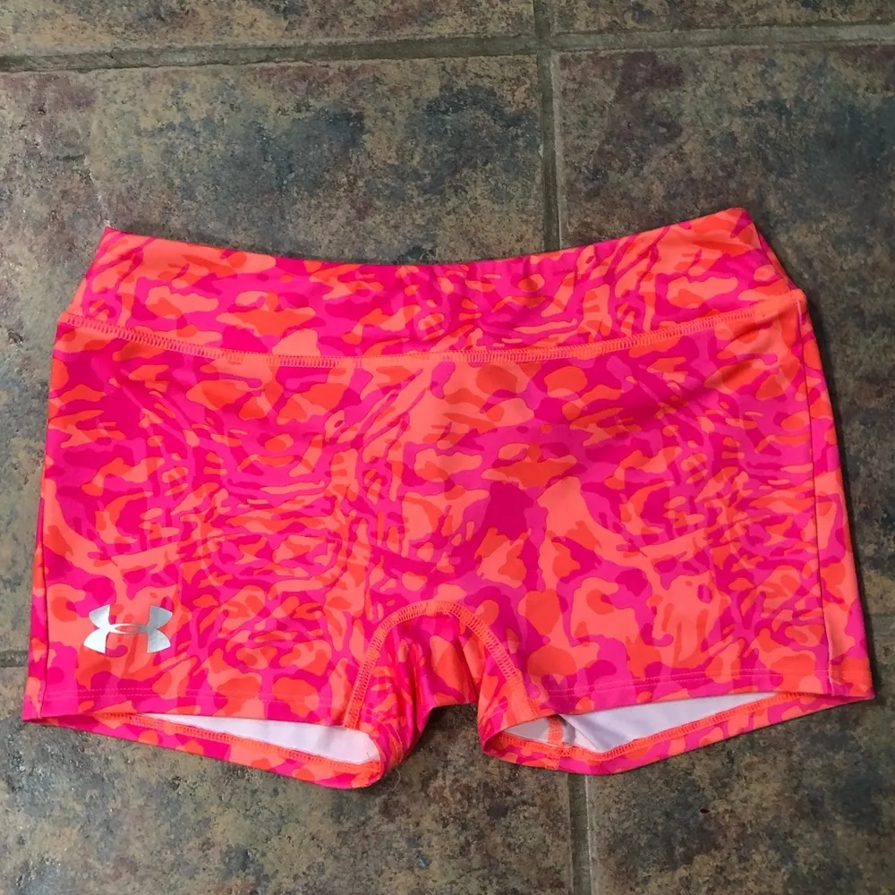YXL Under Armour Neon Camo Volleyball Spandex - Image 2