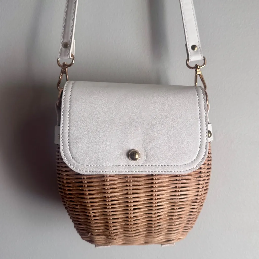 Tommy Bahama Mini Rattan Wicker Basket Satchel Crossbody White Bag Purse - Image 3