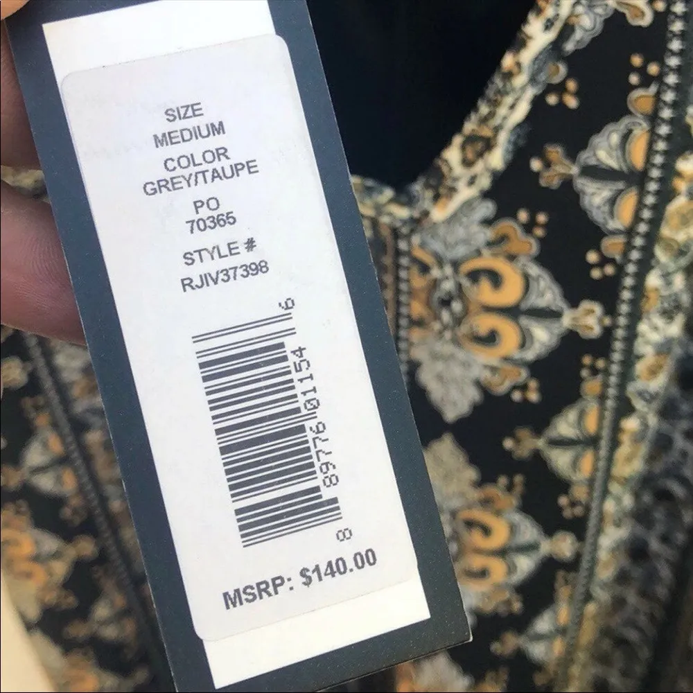 Romeo & Juliet Womens Size Medium sleeveless Couture Tassel romper NWT - Image 9