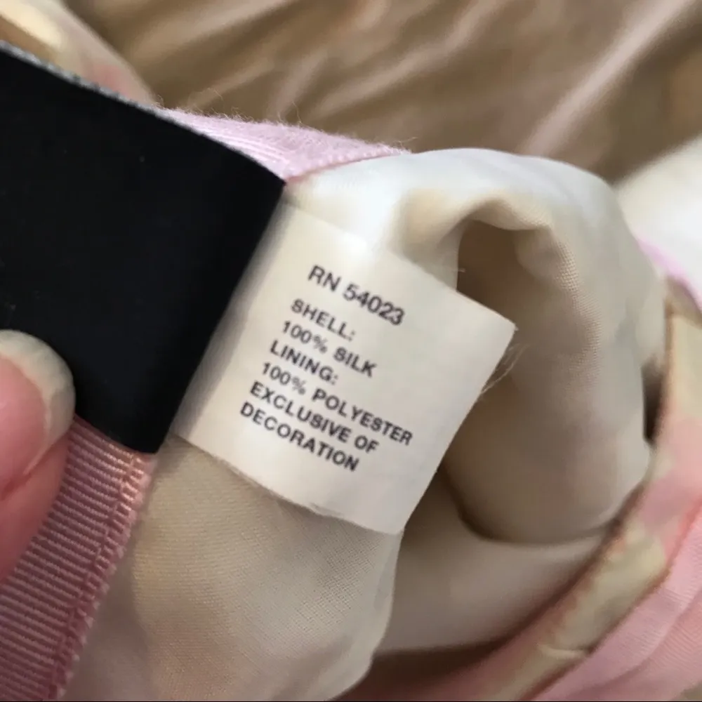 Gap 100% silk pleated skirt Women’s size 4 Geometric Print Lined Light Pink Tan - Image 3