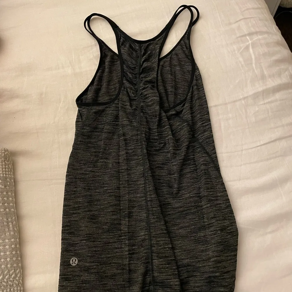 Lululemon What The Sport Singlet II - Image 5
