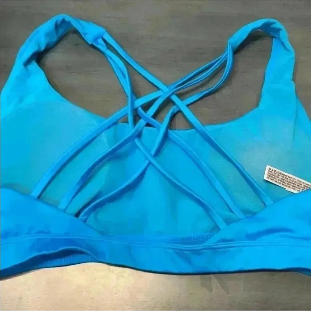 Victoria’s Secret Sport Blue Incredible Essential Strappy Back Sports Bra Medium - Image 5