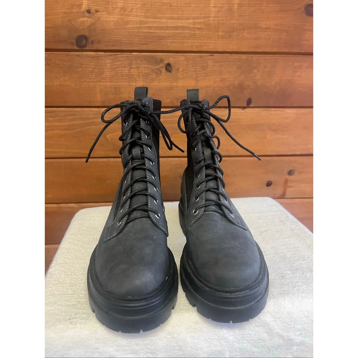 COZZY GIRL Journey women's ankle boots gray/charcoal black knit cuff Sz 7 NWOB - Image 7