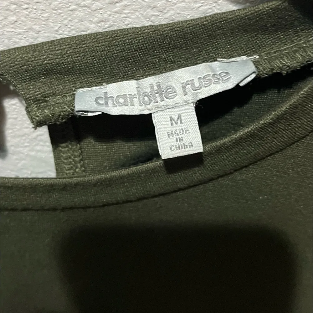 Charlotte Russe Long Sleeve Cropped Top - Image 4