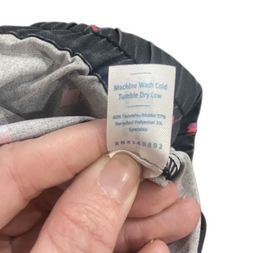 Marine Layer Large heart diamonds spades card pants - Image 7