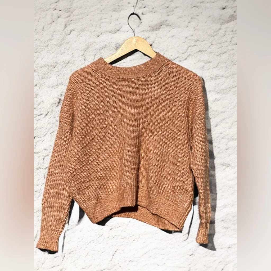 Aerie chunky knit sweater in a light brown or burnt orange color - Image 2