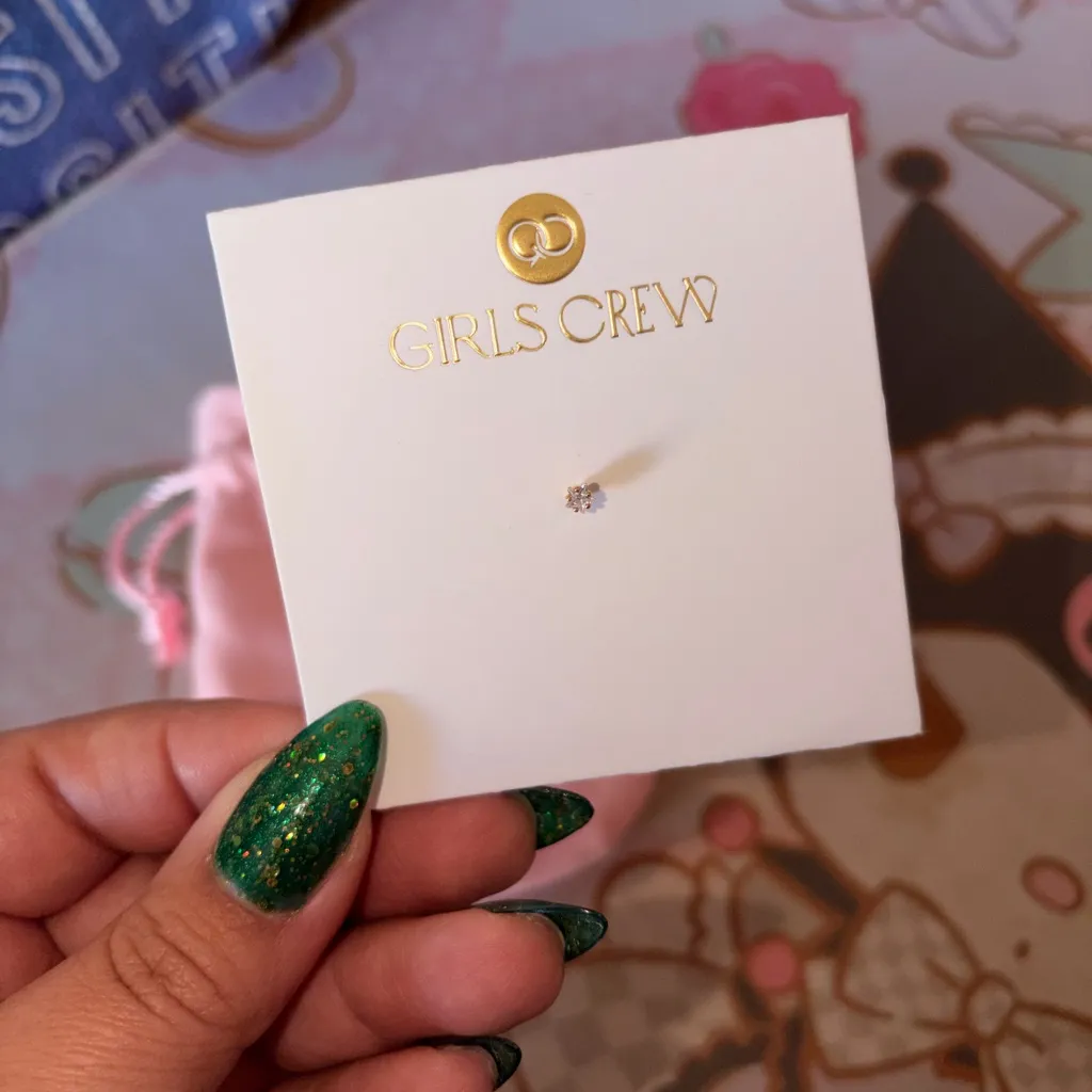 Girls Crew Teeniest & Brightest Star 1 Earring/Nose piercing - Image 4