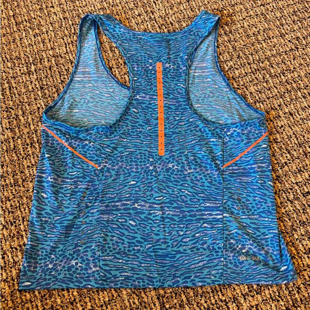 Nike tank top - Image 2